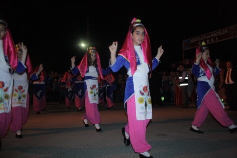 Üçüncü Geleneksel Fener Alayı