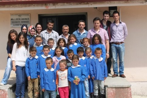 Gençlik Meclisinden Kütüphaneler Haftasında Okullara Ziyaret