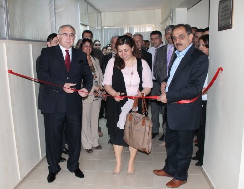 Küçük Ellerin Büyük Dünyası Resim Sergisi Açıldı