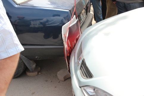 Akyazı Belediyesi Önünde Zincirleme Kaza!