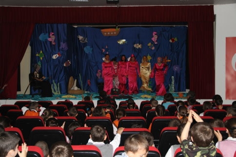 Sakarya Sağlık Hizmetleri Myo'dan Çocuklara Anlamlı Tiyatro Gösterisi!