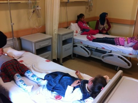 38 Öğrenci İçtiği Sütten Rahatsızlanarak Hastaneye Kaldırıldı!