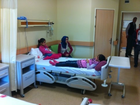 38 Öğrenci İçtiği Sütten Rahatsızlanarak Hastaneye Kaldırıldı!