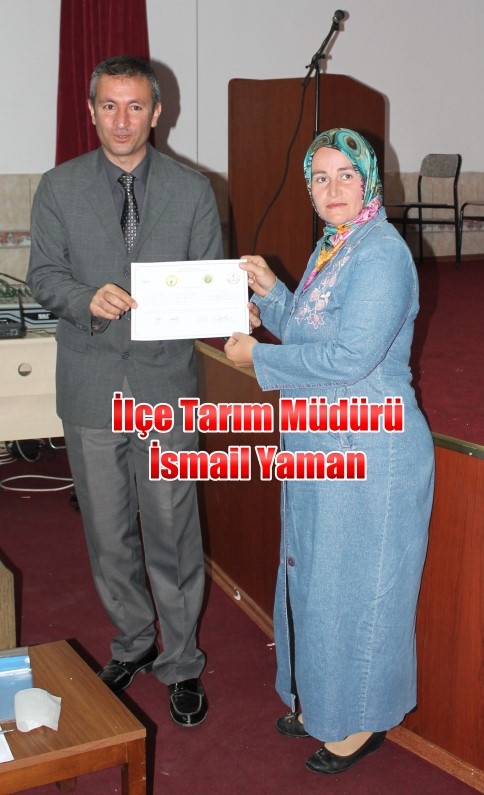 Kursiyerlere Belgeleri Törenle Verildi