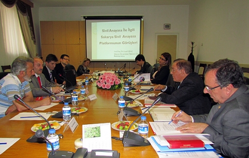 Anayasa öneri paketi verildi