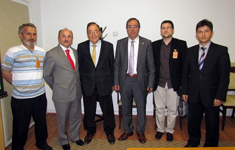 Anayasa öneri paketi verildi