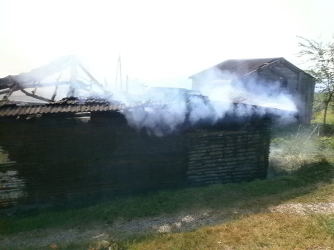 Akyazı Güzlek Köyünde Ev Yangını!