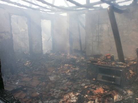 Akyazı Güzlek Köyünde Ev Yangını!