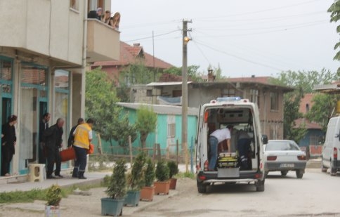 Merdivene Çıkarken Ayağını Kırdı!