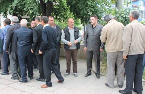 Rafet Üzbe Gözyaşları Arasında Toprağa Verildi