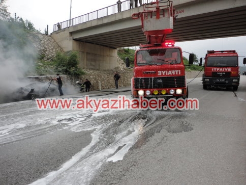 Otomobil Alev Alev Yandı