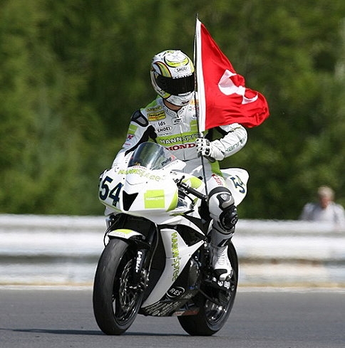 Kenan Sofuoğlu Son Sürat Devam Ediyor!