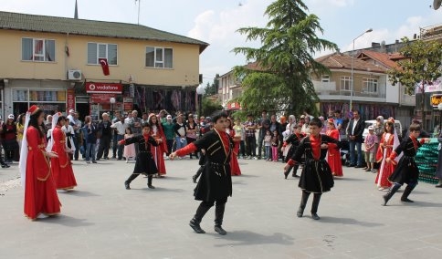 19 Mayıs Gençlik Ve Spor Bayramı Törenle Kutlandı