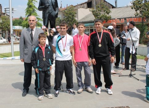 19 Mayıs Gençlik Ve Spor Bayramı Törenle Kutlandı