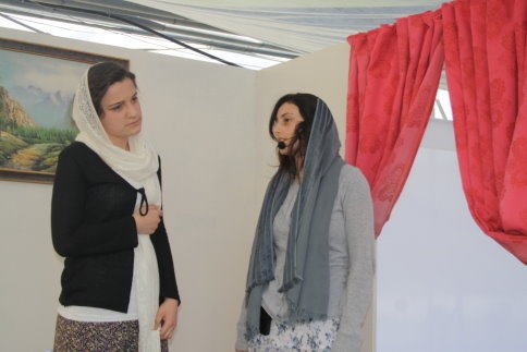 Akyazı E.M.L Tiyatro Gösterisi İle Beğeni Topladı.