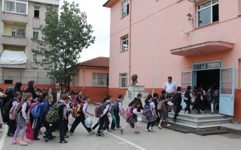 Öğretmenlerin Hakkı Öğrencileri Mağdur Etti