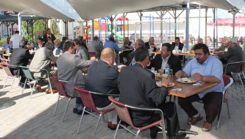 Başkan Yazıcı Muhtarlarla Kahvaltıda Bir Araya Geldi