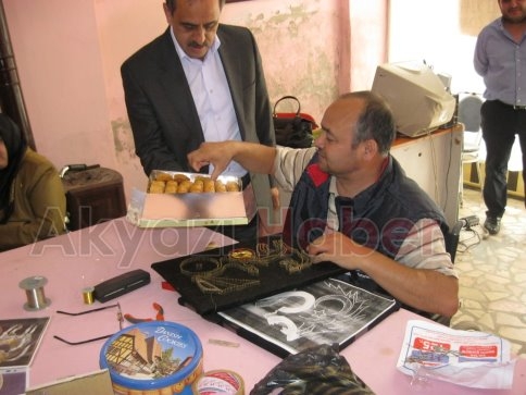 Akyazı Belediyesi Engelleri Kaldırıyor