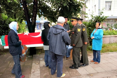 Beni Akyazı’ya Defin Edin