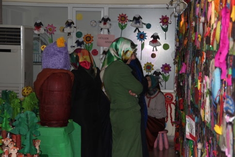 Gülistan çocuk yuvası sergisi törenle açıldı