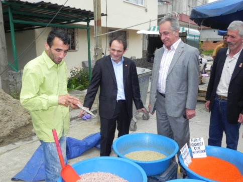 Ecevit Keleş CHP İl Başkanı: “Pazarcı esnafının çığlığını duyun”