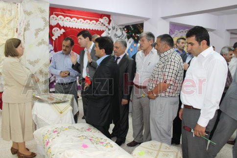 Akyazı Halk Eğitim Merkezi Yılsonu Sergisi Törenle Açıldı