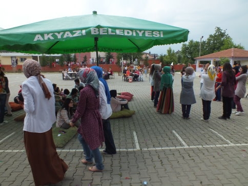 Akyazı Anadolu Öğretmen Lisesinde Bahar Şenliği