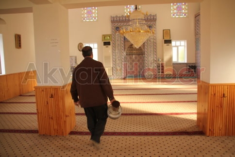 Borcundan Dolayı Cami Elektriksiz Kaldı