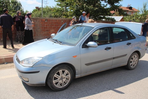 Küçük Kıza Otomobil Çarptı