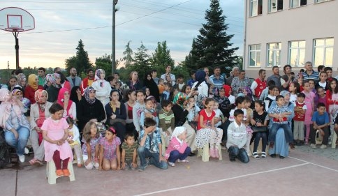 M. Akif Ersoy İ.Ö.O kulundan Yılsonu Şenlikleri