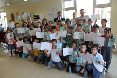 Karnesini Getirene Kitap Hediye