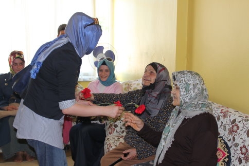 Akyazı Belediyesi Gençlik Meclisinden Anlamlı Ziyaret