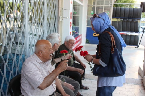 Akyazı Belediyesi Gençlik Meclisinden Anlamlı Ziyaret