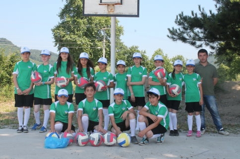 Yaz Kursu Voleybol Eğitimi Taşburun’da Başladı