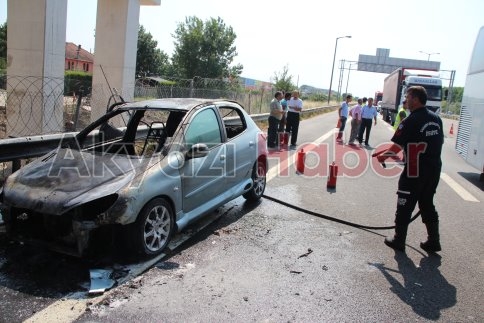 Seyir Halinde Araç Kül Oldu