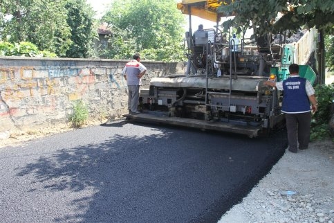 Akyazı’da 30 Bin Ton Asfalt Dökülmeye Başlandı