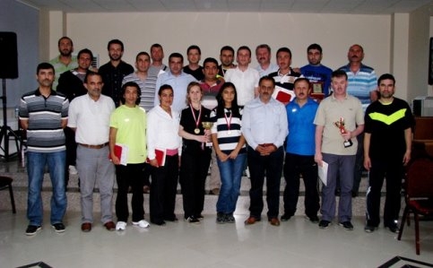 Masa Tenisinde Şampiyon Ahmet Akyazıcı