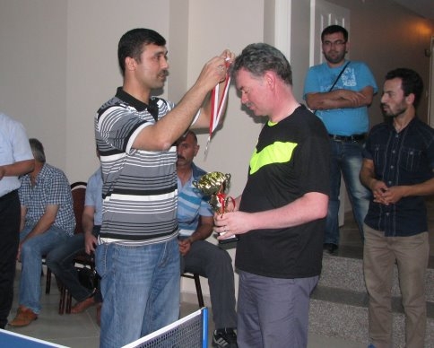 Masa Tenisinde Şampiyon Ahmet Akyazıcı