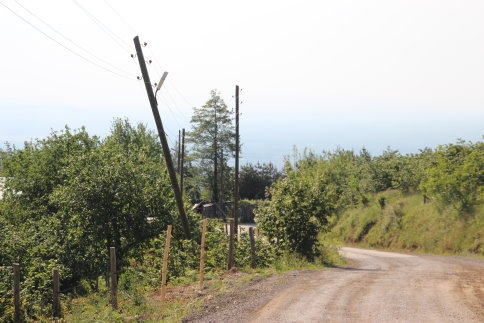 Güzlek'in Elektrik Direkleri Değişiyor