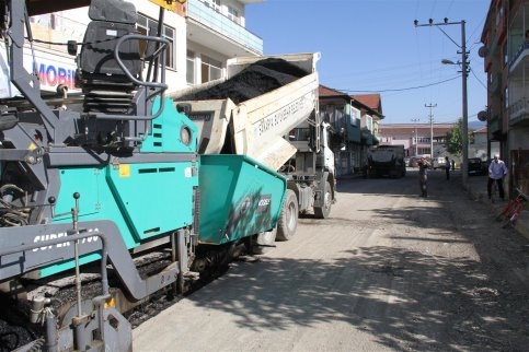 Asfalt Çalışmaları Dur Durak Dinlemiyor