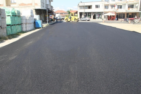 Akyazı’da Sadece Asfalt Değil Tüm Alt Yapı Çalışmaları Tamamlanıyor