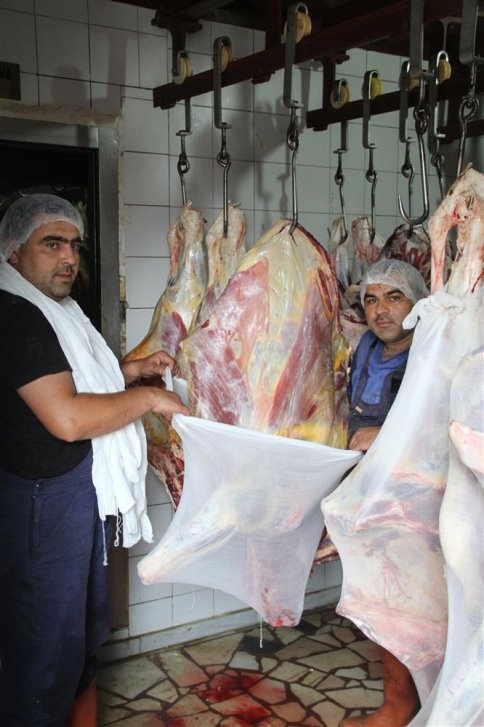 Akyazı Mezbahanesinden Örnek Et Kefenleme Sistemi