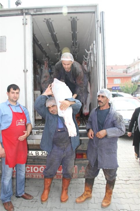 Akyazı Mezbahanesinden Örnek Et Kefenleme Sistemi