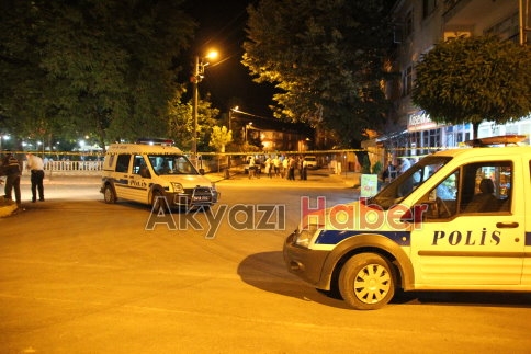 Yeni Camii'de Silahlı Saldırı!