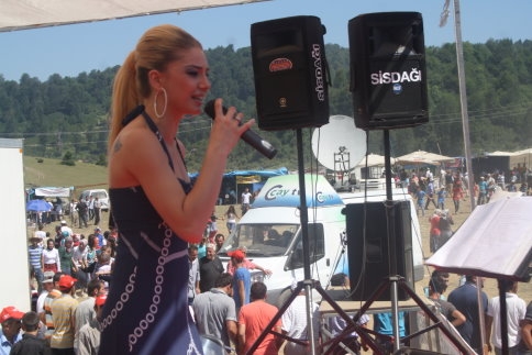 Acelle Yayla Şenliklerine Yoğun İlgi