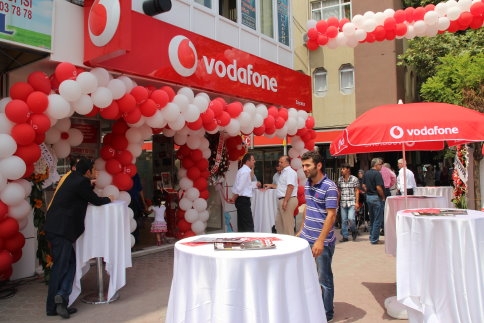 Vodofone  Bayraktar Cep Merkezi Açıldı