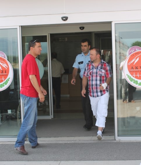 Oğlunu Görmek İsteyen Damada Bıçakla Saldırdı