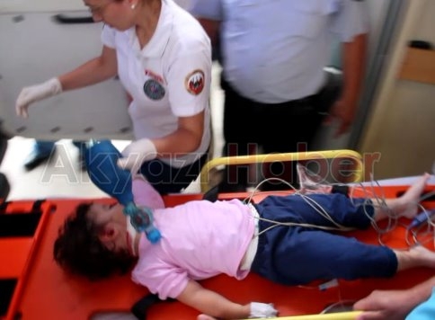 Oyun Oynarken Üzerine TV Düştü