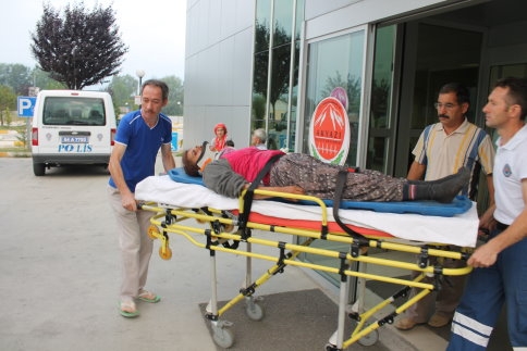 Marul Toplamaya Giderken Kaza Geçirdiler