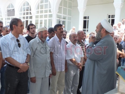 Küçük Fatma Gözyaşları Arasında Toprağa Verildi